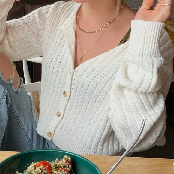 Women's Cropped Cardigan Sweater - Picture 5 of 5